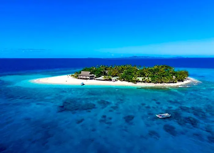 Beachcomber Island Resort