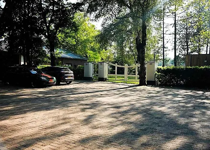 The Lodge Bed & Wellness Oisterwijk Sauna, Jacuzzi, Luxury