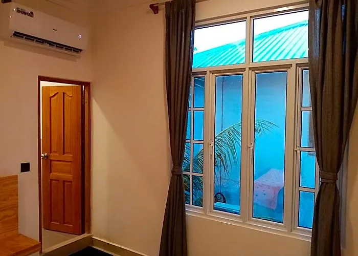 Dhonveli Inn, Bandidhoo