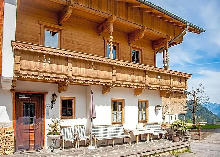 Apartment In Hainzenberg Near Ski Slopes