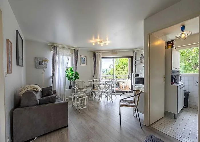 Cosy Apt With Parking Balcony - 4P - Deauville