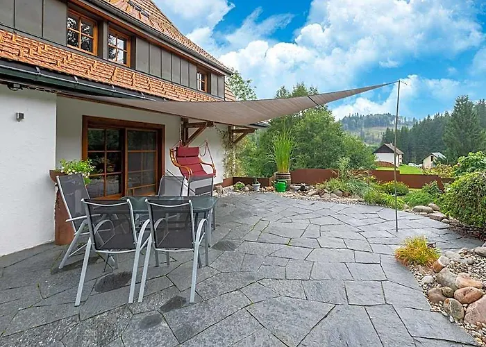 Elegante Ferienwohnung Mit Aussenpool Schwarzwald