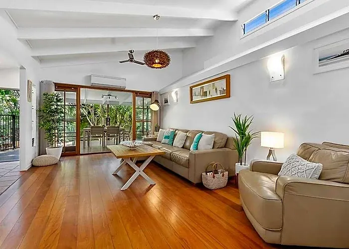 Tranquil & Tropical, Sunshine Beach