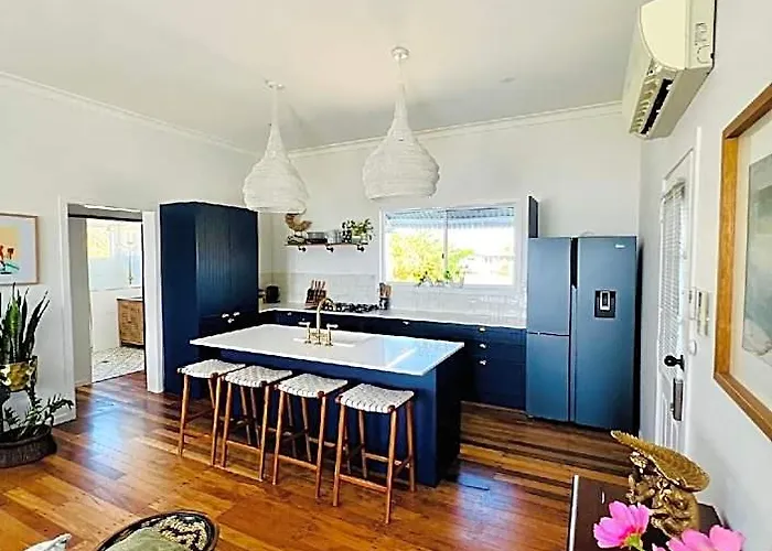 Bowen Beach House