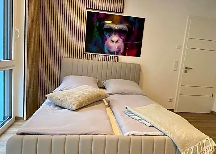 Luxurioese Wohnung Am Flussufer Mit Infrarotsauna