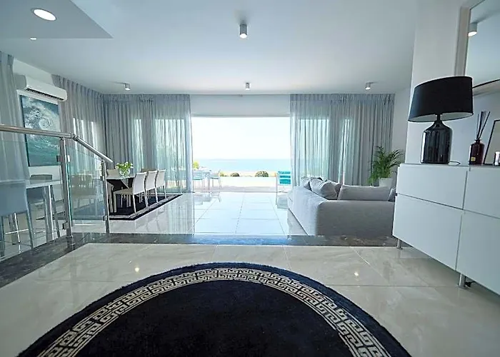 Villa C