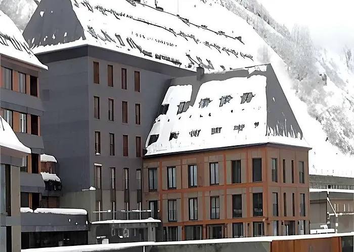 Mim Baqueira Member Of Melia Collection