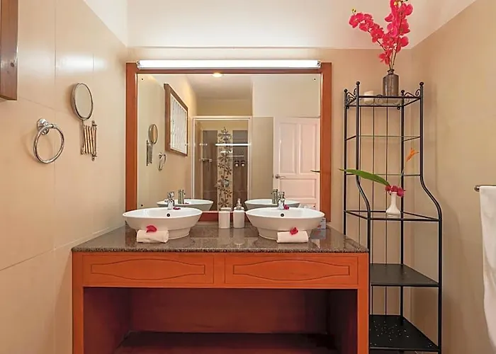 Glacis Heights Villa