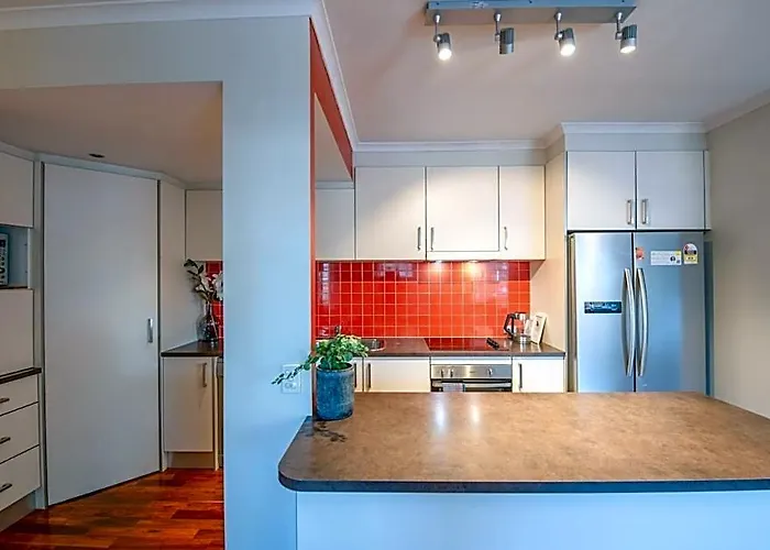 Two Apartments In Garden Complex Near Casino, Mcec And Mcg