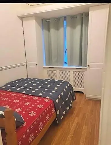 Room Near Wembley Stadium, Ovo Arena