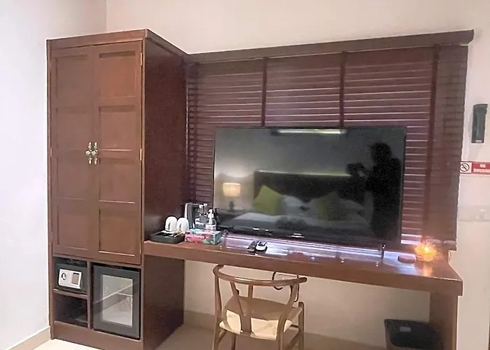 Atholhu Residence