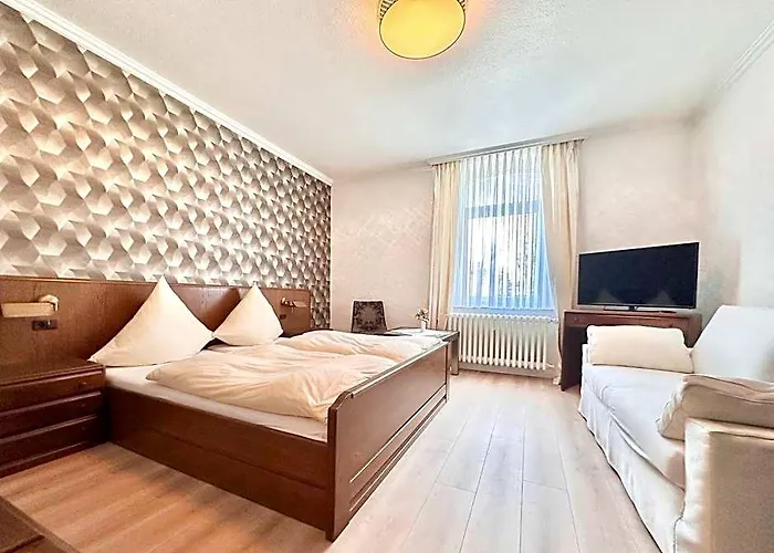 Hotel Deutsches Haus Mit Wlan Und Parkplatz, Hdz Und Kliniken In Der Naehe, Direkt An Der A2 Und A30 Gelegen