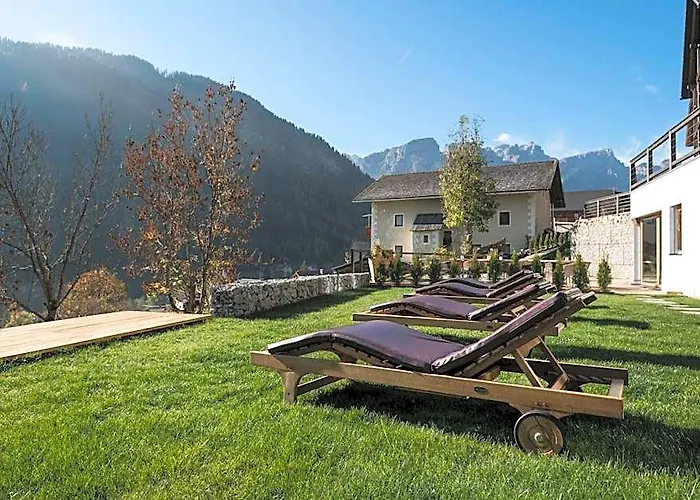 Les Dolomites Mountain Lodges