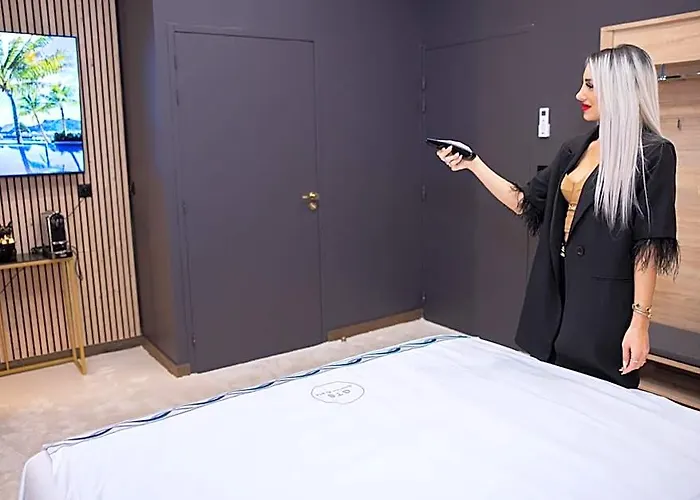 Quick'Hot By Gts - Capsules Et Chambres Confortables