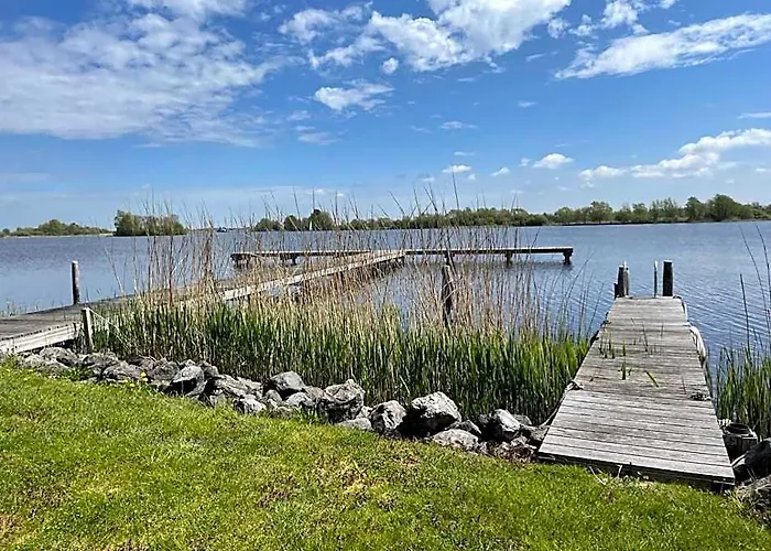 Waterpark Oan 'E Poel Bij Sneekermeer