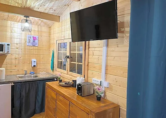 Les Chalets De Marie 974 Reunion Chalet Evasion - Jacuzzi Spa Privatif Dans Le Chalet , Sans Vis A Vis , Vue Mer