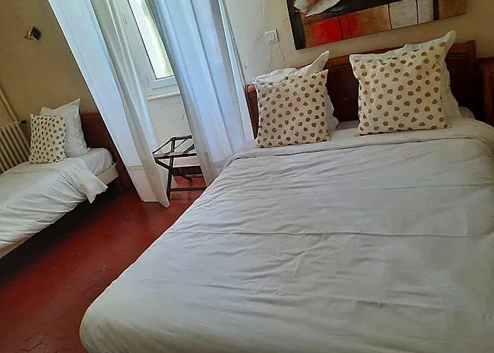 Logis Hotel De Provence