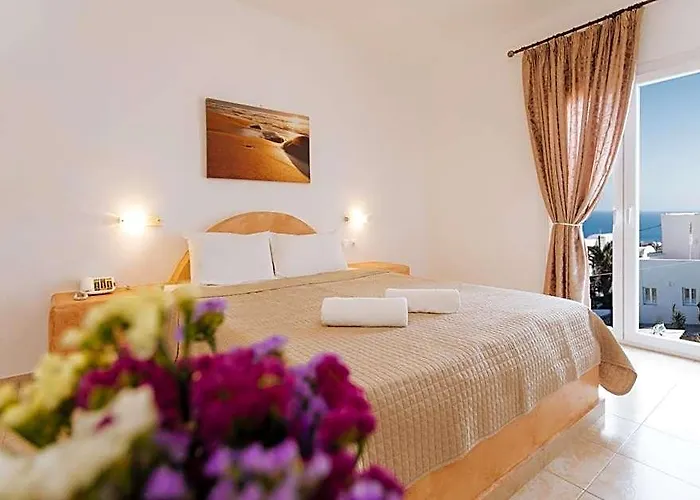 Nikos Hotel