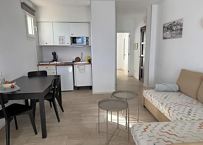 Orange Colom - Seaside Apartments