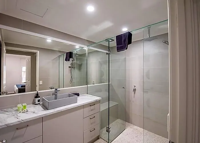 Two Apartments In Garden Complex Near Casino, Mcec And Mcg