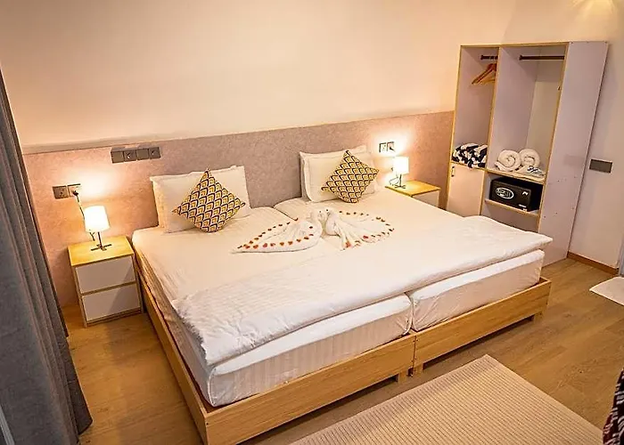 Holiday Crib