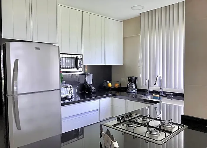 Marina Suites By Andiani Travel