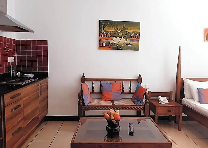 Cowrie Shell Beach Apartments Official