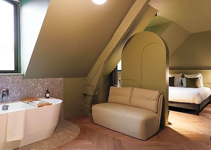 Bienheureux Hotel & Restaurant