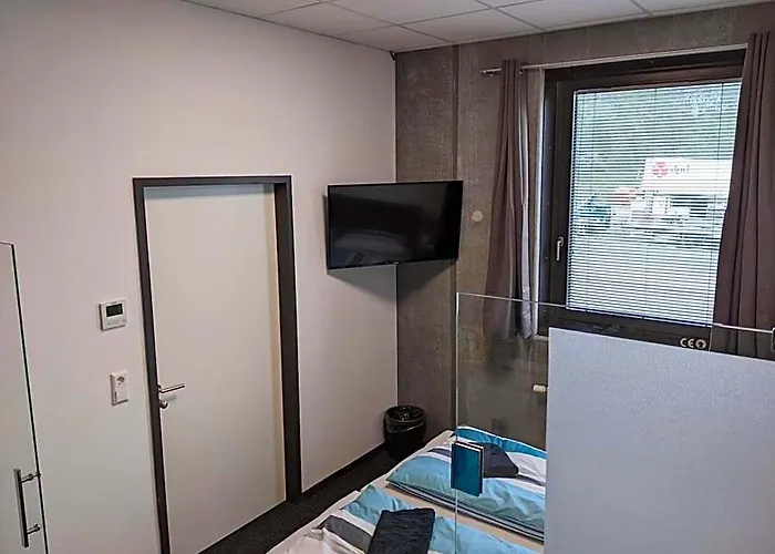 Business-Motel, Free Massage Chairs, Secure Xl-Parking, 24H-Checkin