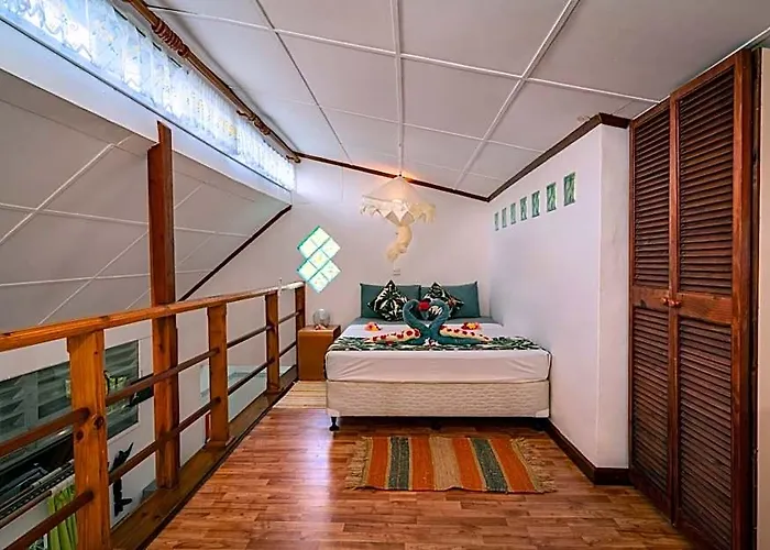 Lemongrass Lodge