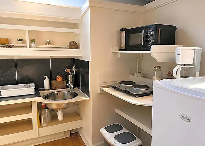 Gite Insolite Vue Sur Le Ciel Etoile , Cuisine, Salle D Eau, 2 Chambres , Proche Du Zoo De La Palmyre