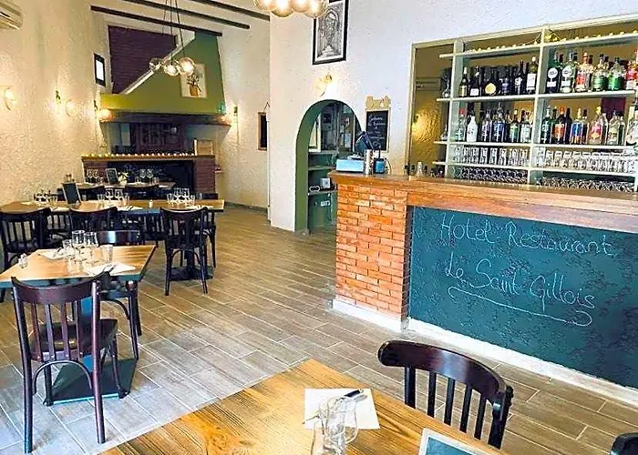 Hotel Restaurant Le Saint Gillois