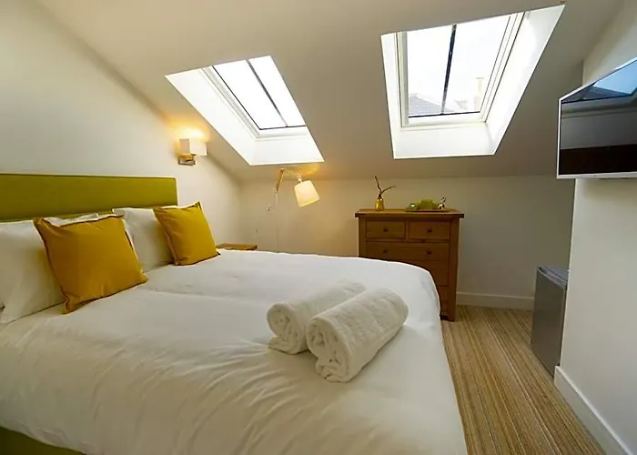 Largigi Rooms Centre Of Lyme Regis Close To The Beach And Town Centre