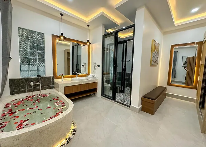Cambana La Riviere Hotel