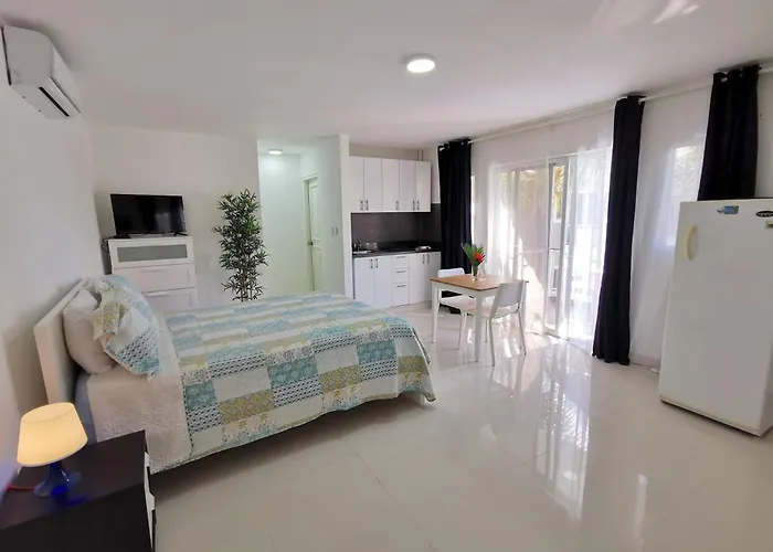 Aventura Studios With Tropical Pool - Playa Los Corales