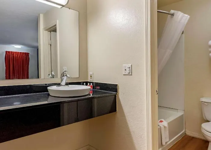 Quality Inn & Suites Columbus West