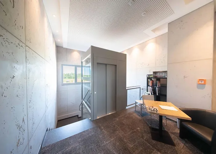 Hotel BoxenStop