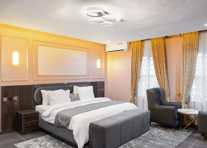 Bon Hotel Emporium