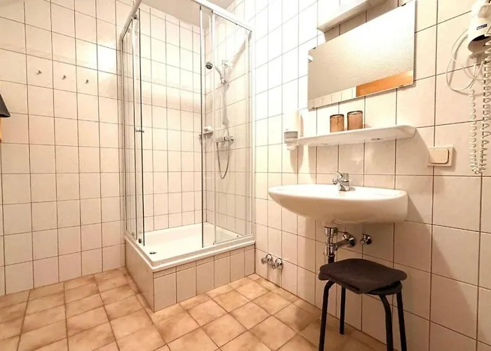 Hotel Und Restaurant Roemerstein