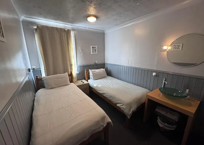 Mallow View Hotel - Cleethorpes - Great Stays For Contractors Or Family Holidays