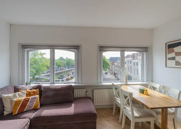 Job Baster Kraanplein - De Goudvis