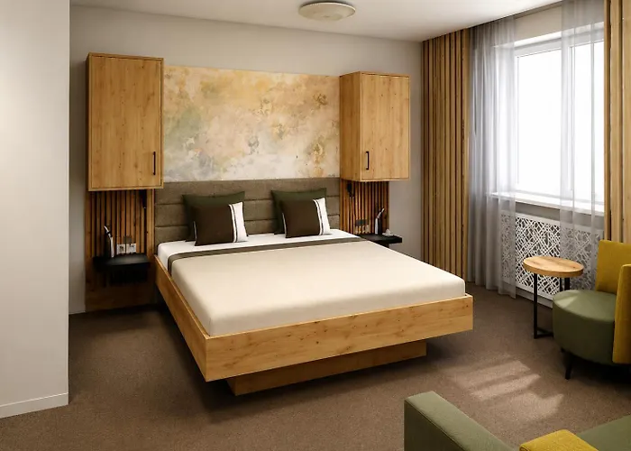 Green Trail Hotel