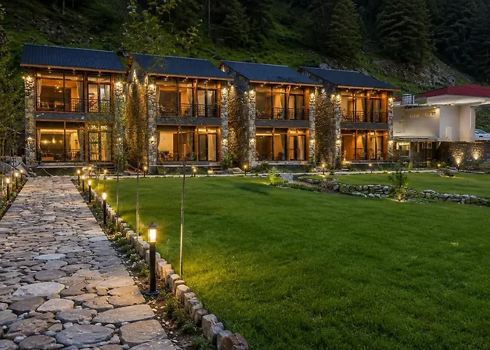 Lavender Resort Naran