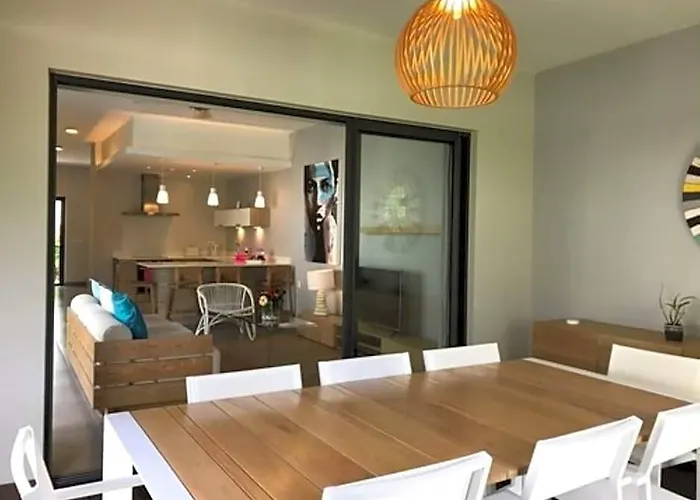 Choisy Les Bains Apartments With Lagoon Pool By Lov Mauritius