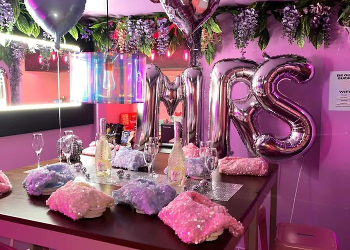 Manchester'S Only Private Party Suite For 12 With Makeup Room
