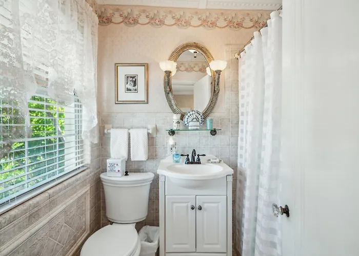 Banyan House Vacation Rentals