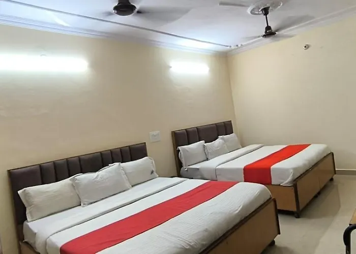 Hotel Dhanua Palace