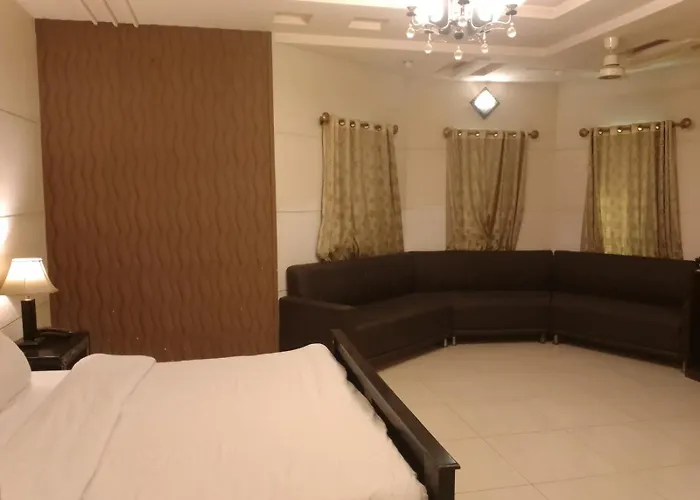 Midway Hotel Sadiqabad Ryk
