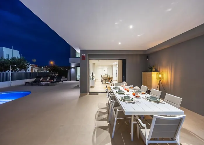 Dreamscape Villa By Fidalsa
