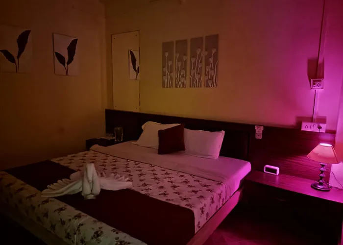 Hotel Roy's